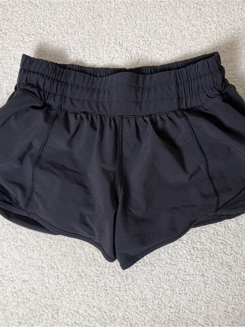 lululemon athletica Black Hotty Hot 2.5 Athletic Running Shorts Size 2 Women’s